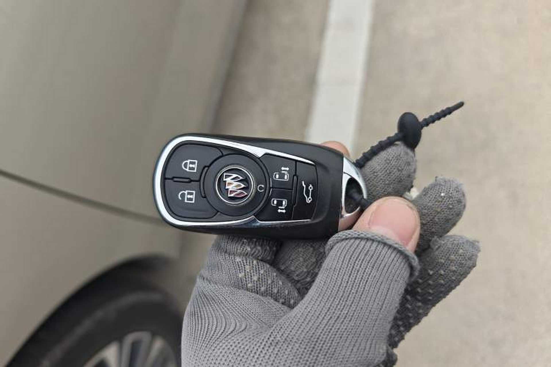 Used Buick GL8 2023 ES Lu Zun Luxury Edition and Yue Version Interior 1