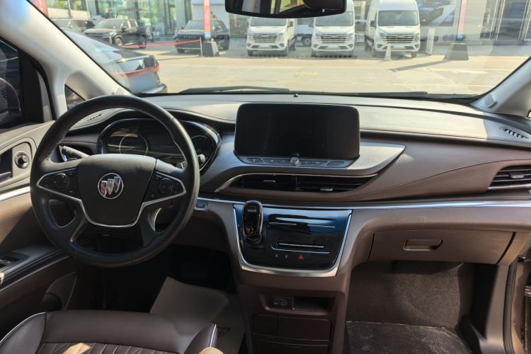 Used Buick GL8 2023 Land Executive Class 652T Luxury Model Interior 2