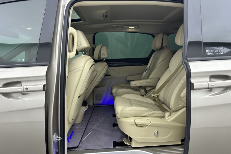 Used Buick GL8 2023 ES Lu Zun Deluxe Model Interior 2