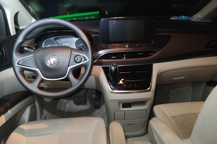 Used Buick GL8 2023 Land Executive Class Comfort Model Interior 2