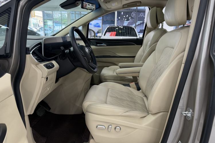 Used Buick GL8 2023 ES Lu Zun Luxury Model Interior 2