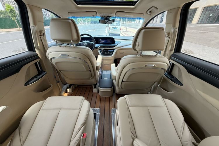 Used Buick GL8 2023 ES Lu Zun Deluxe Model Interior 3