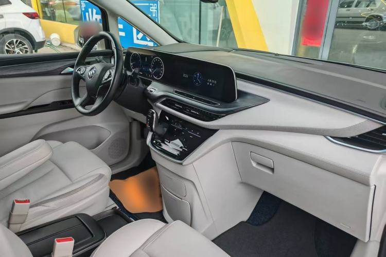 Used Buick GL8 2023 ES Lu Zun Deluxe and Yue Edition Interior 3