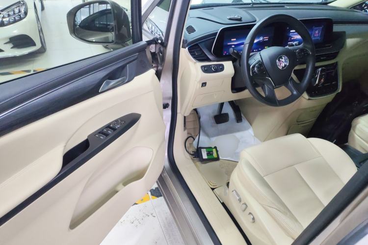 Used Buick GL8 2023 ES Lu Zun Deluxe Model Interior 3
