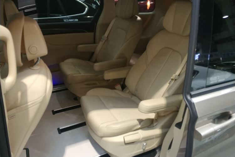 Used Buick GL8 2023 ES Lu Zun Deluxe and Yue Edition Interior 3