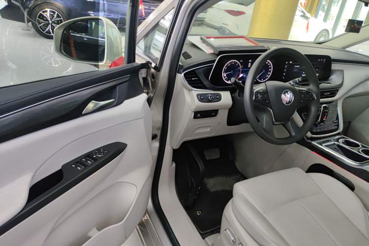 Used Buick GL8 2023 ES Lu Zun Comfort Model Interior 3