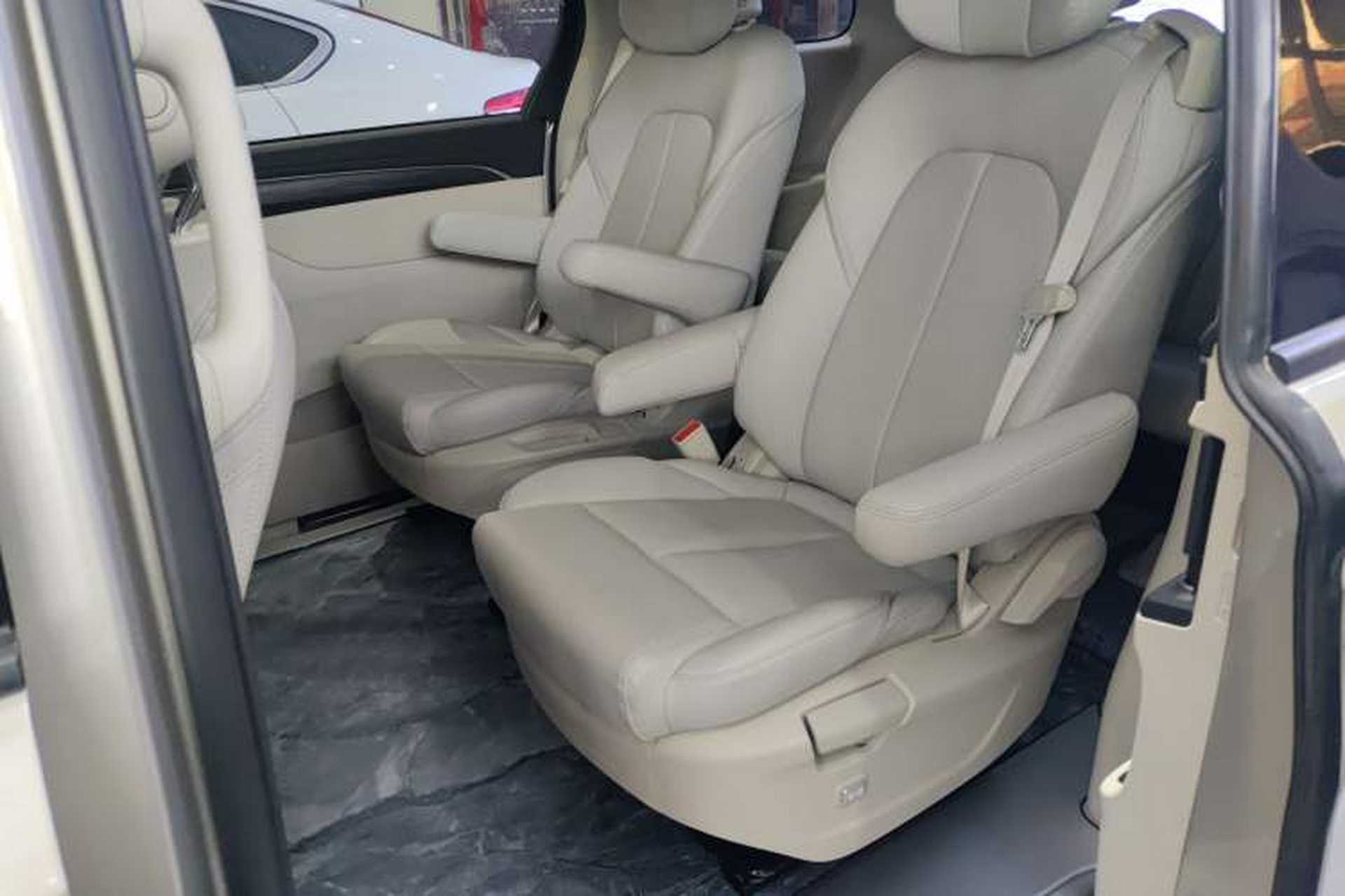 Used Buick GL8 2023 ES Lu Zun Comfort Model Interior 4