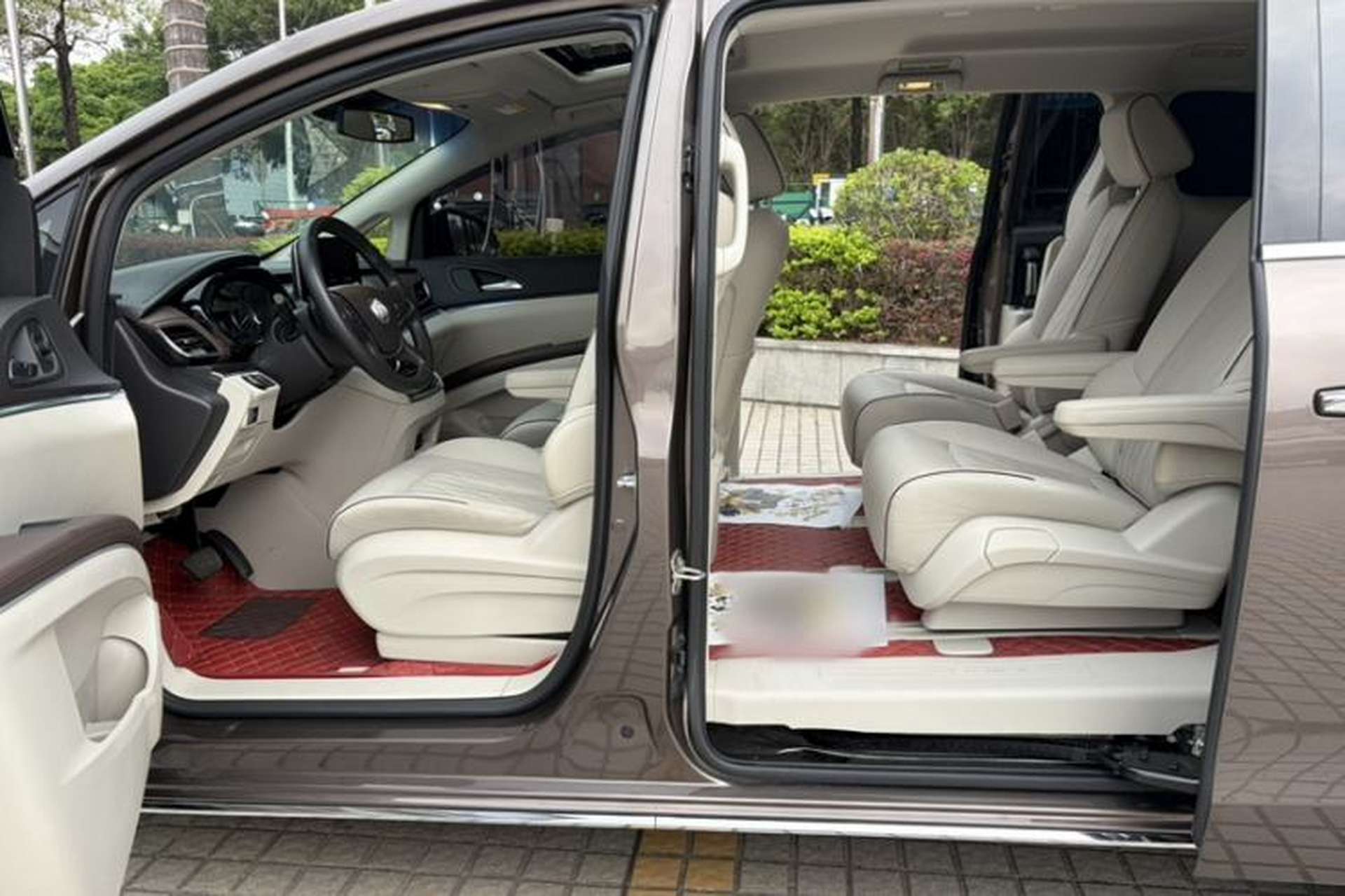 Used Buick GL8 2023 Land Executive Class 652T Luxury Model Interior 6