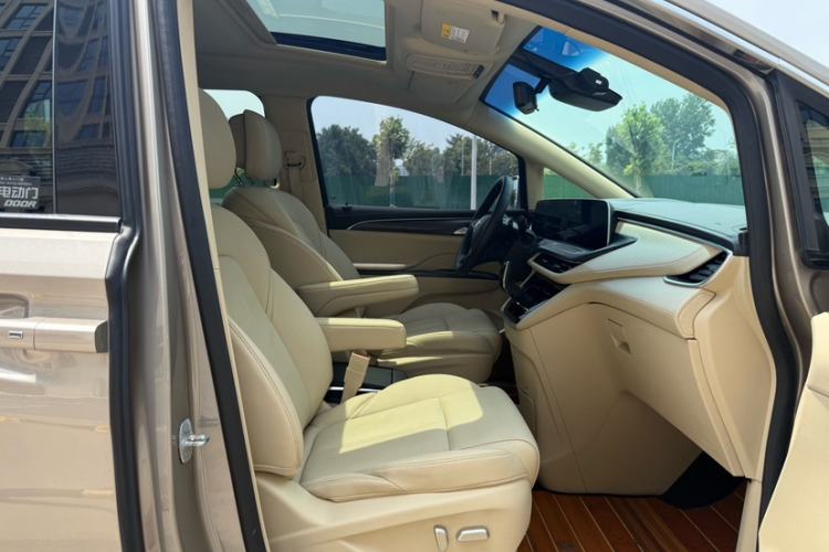 Used Buick GL8 2023 ES Lu Zun Deluxe Model Interior 6