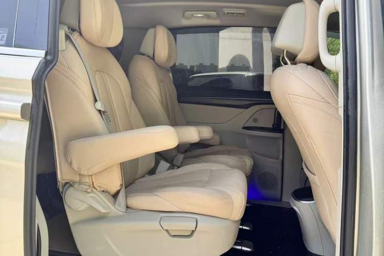 Used Buick GL8 2023 ES Lu Zun Comfort Model Interior 6