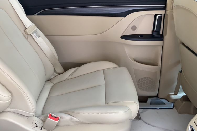 Used Buick GL8 2023 ES Lu Zun Deluxe Model Interior 6