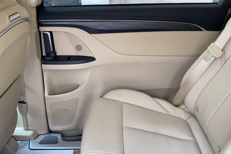 Used Buick GL8 2023 ES Lu Zun Deluxe Model Interior 7