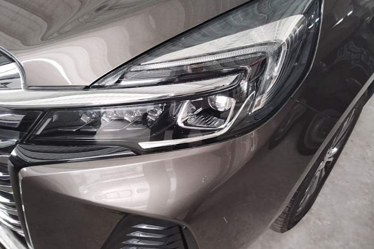 Used Buick GL8 2023 Land Executive Class Comfort Model Left Front Headlight