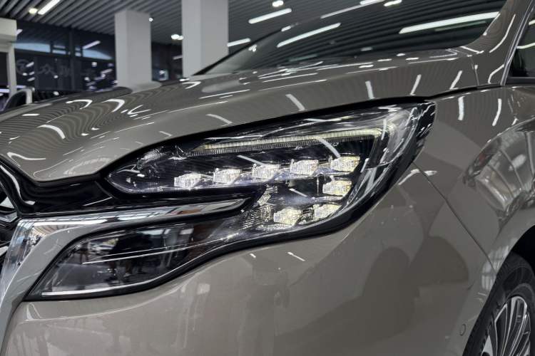 Used Buick GL8 2023 ES Lu Zun Luxury Model Left Front Headlight