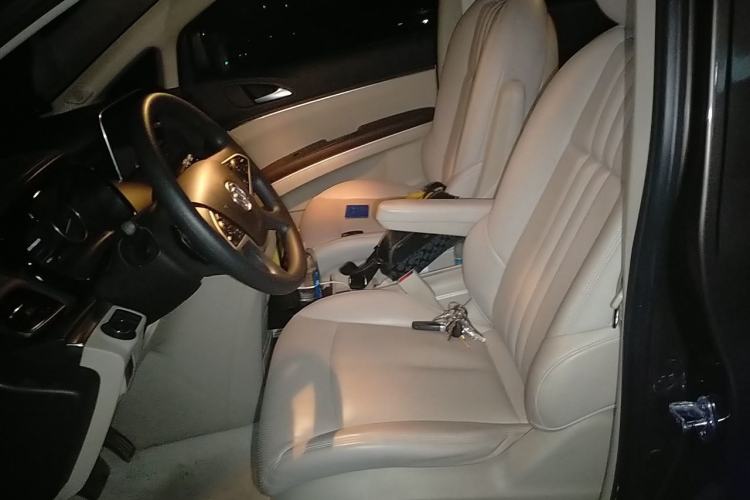 Used Buick GL8 2023 Land Executive Class Smart Enjoyment Model Left Front Seat