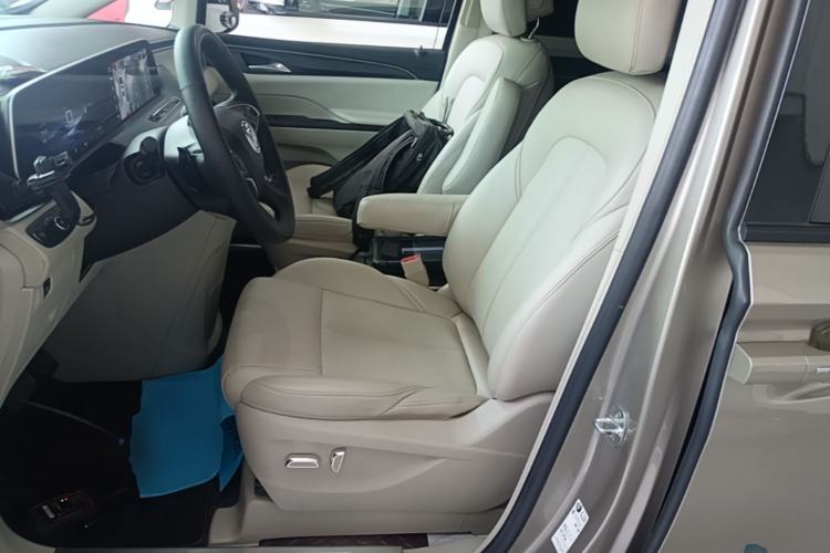 Used Buick GL8 2023 ES Lu Zun Comfort Model Left Front Seat