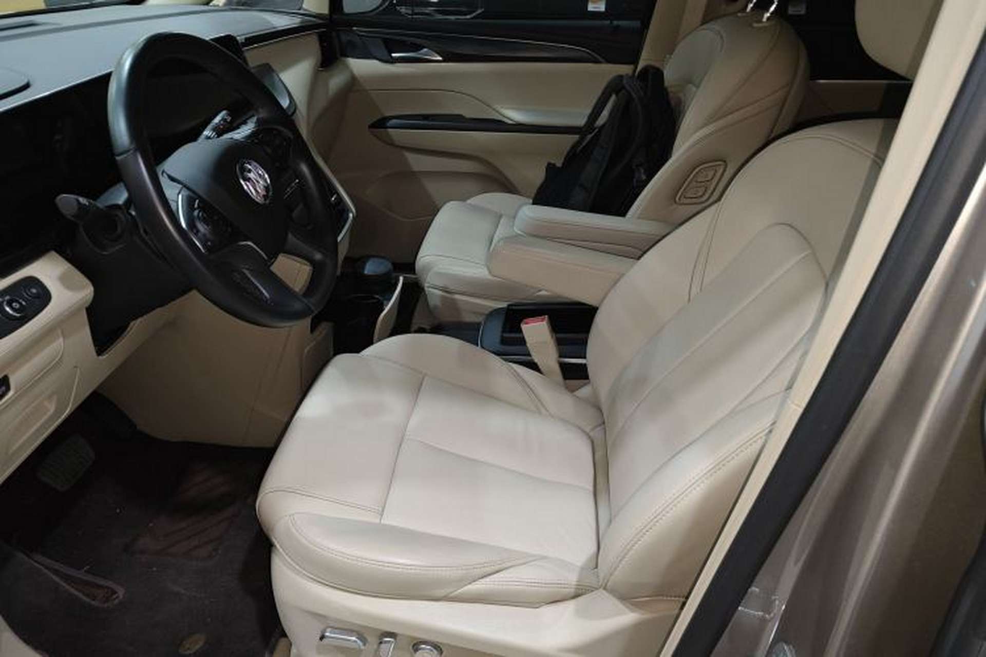 Used Buick GL8 2023 ES Lu Zun Deluxe Model Left Front Seat