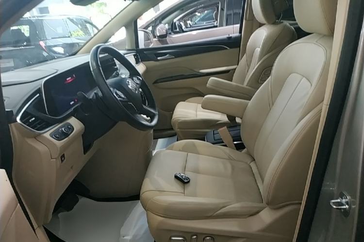 Used Buick GL8 2023 ES Lu Zun Deluxe Model Left Front Seat