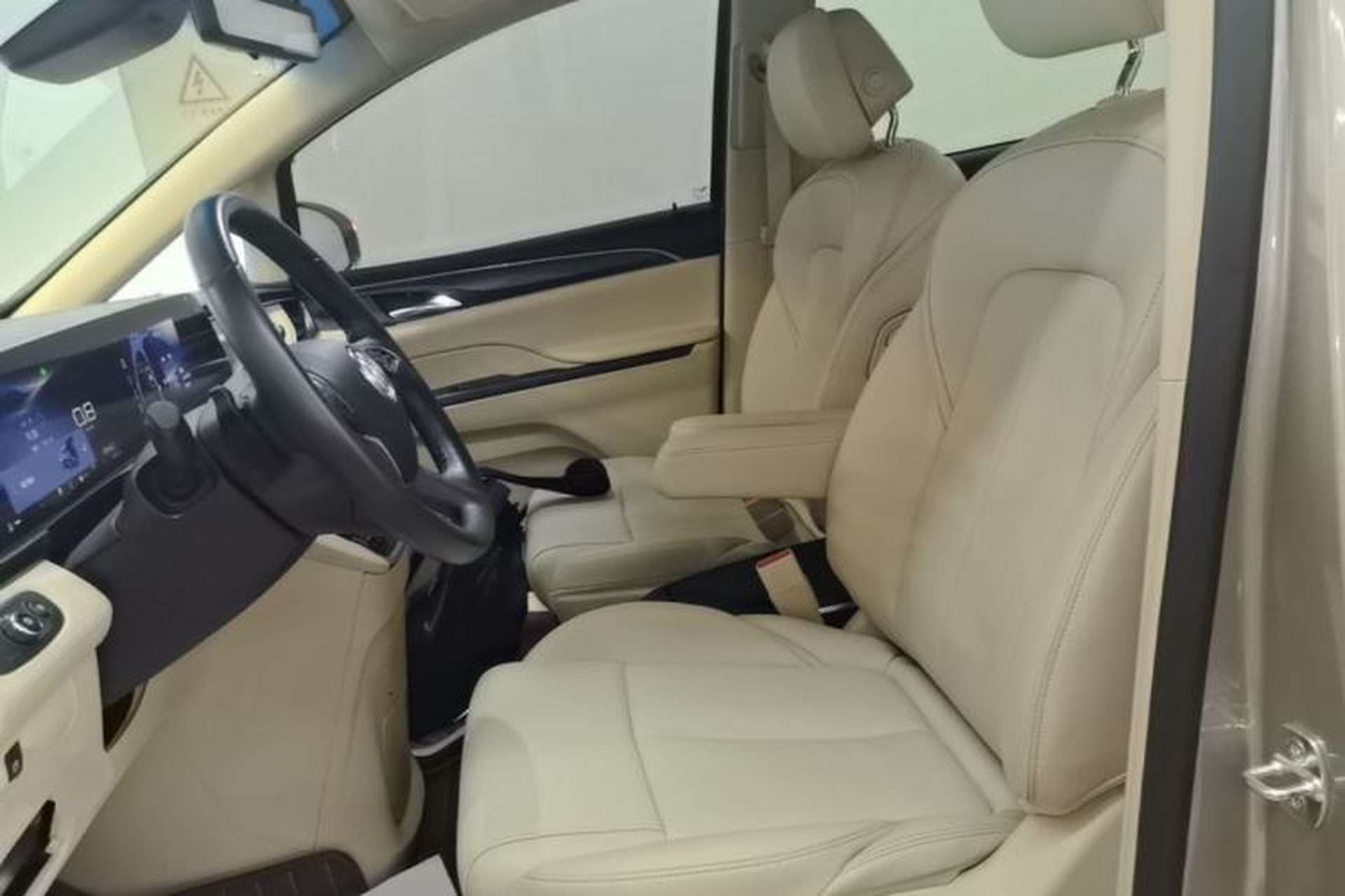 Used Buick GL8 2023 ES Lu Zun Deluxe Model Left Front Seat
