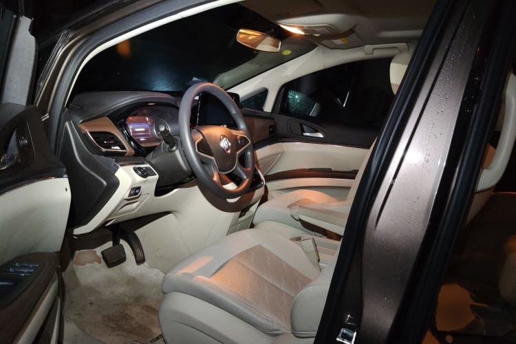 Used Buick GL8 2023 Land Executive Class Comfort Model Left Front Seat