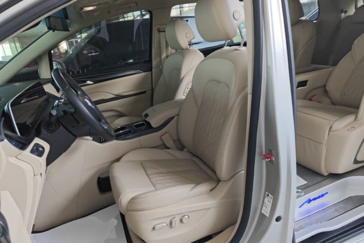 Used Buick GL8 2023 ES Lu Zun Flagship Model Left Front Seat