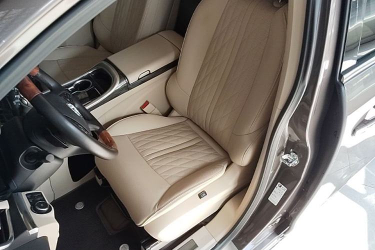 Used Buick GL8 2023 Facelifted Land Cruiser Executive Luxury Version Left Front Seat