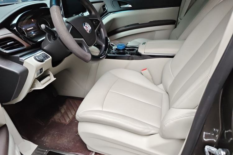 Used Buick GL8 2023 Land Executive Class Comfort Model Left Front Seat