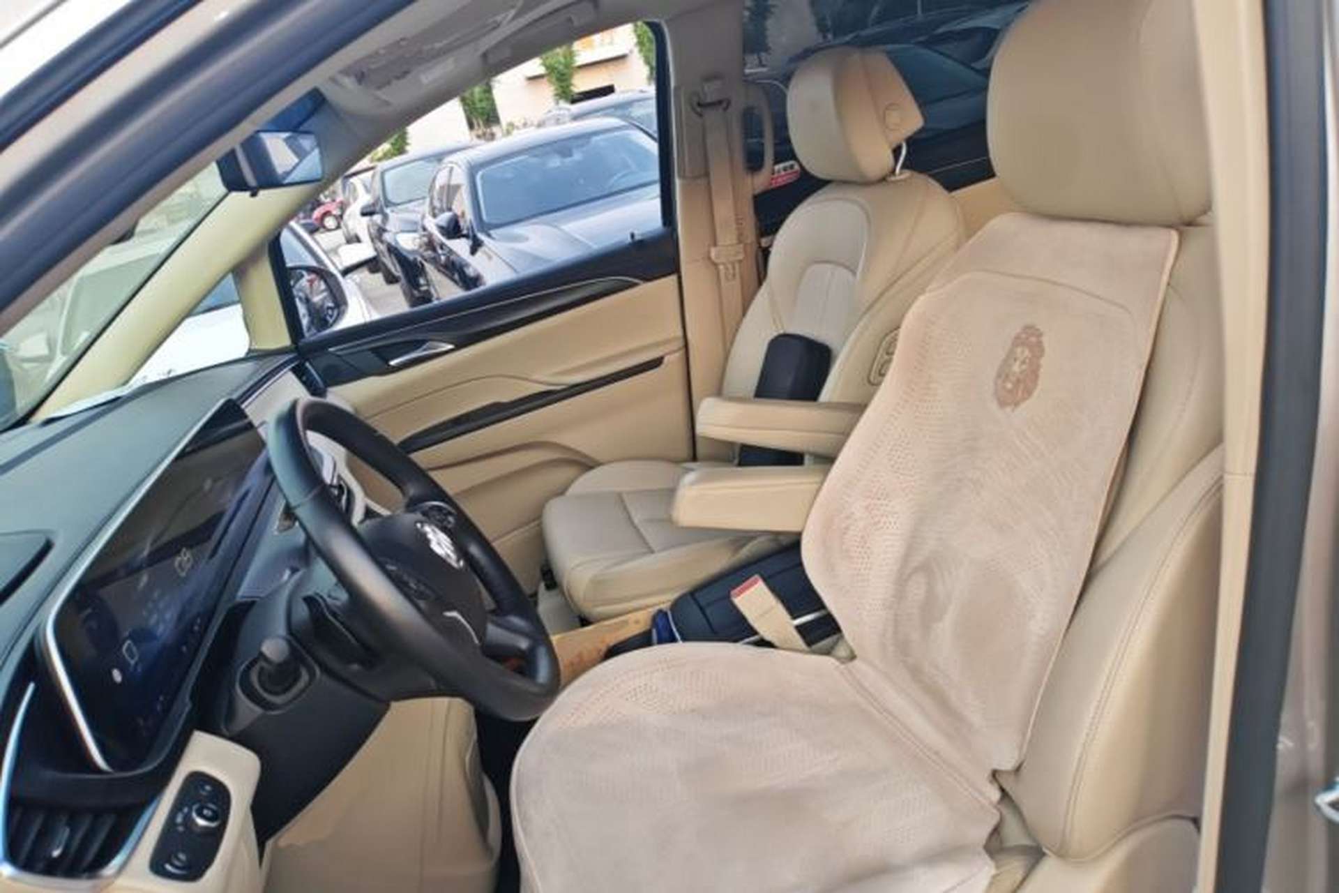 Used Buick GL8 2023 ES Lu Zun Deluxe Model Left Front Seat