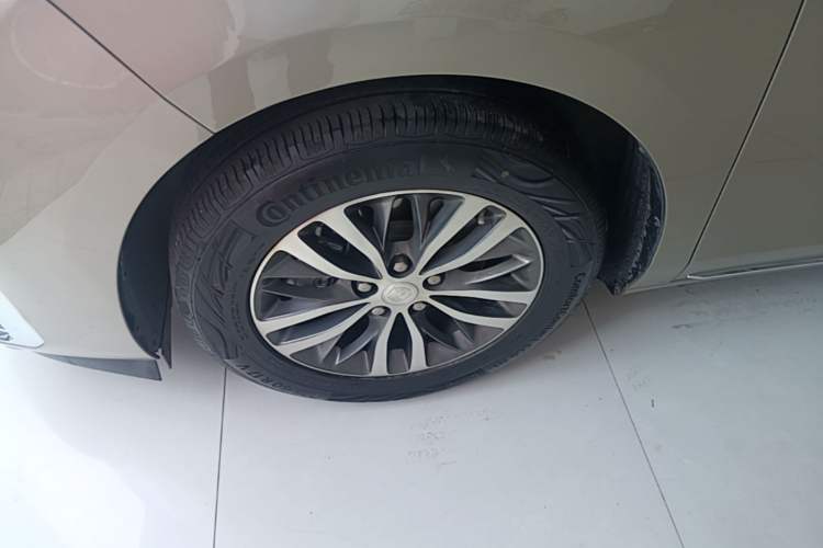 Used Buick GL8 2023 ES Lu Zun Comfort Model Left Front Wheel Hub