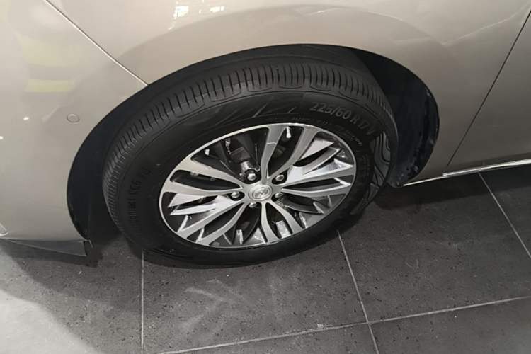 Used Buick GL8 2023 ES Lu Zun Deluxe and Yue Edition Left Front Wheel Hub