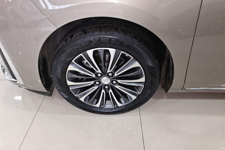 Used Buick GL8 2023 ES Lu Zun Luxury Edition and Yue Version Left Front Wheel Hub