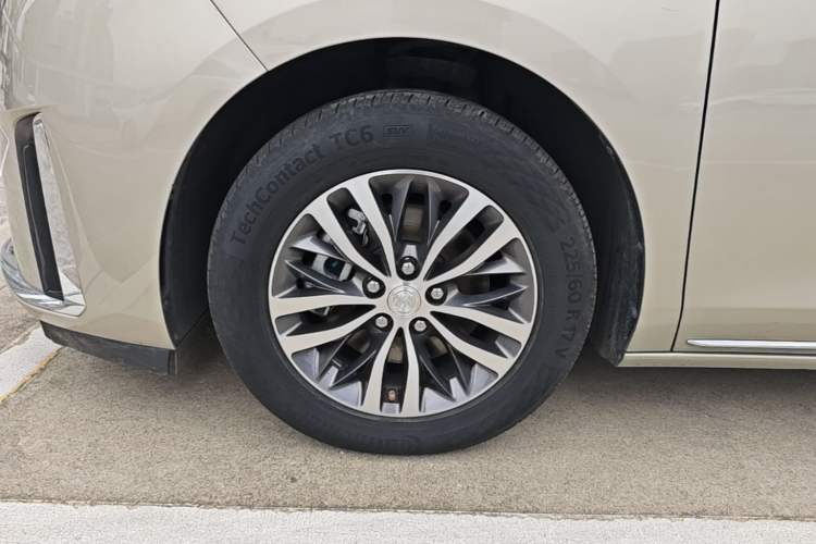 Used Buick GL8 2023 ES Lu Zun Comfort Model Left Front Wheel Hub