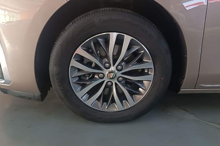 Used Buick GL8 2023 ES Lu Zun Comfort Model Left Front Wheel Hub