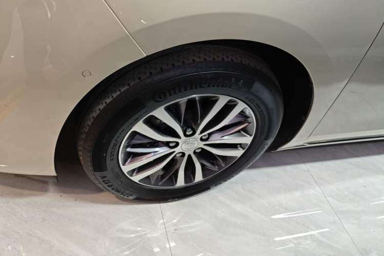 Used Buick GL8 2023 ES Lu Zun Deluxe Model Left Front Wheel Hub