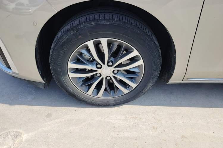 Used Buick GL8 2023 ES Lu Zun Deluxe Model Left Front Wheel Hub