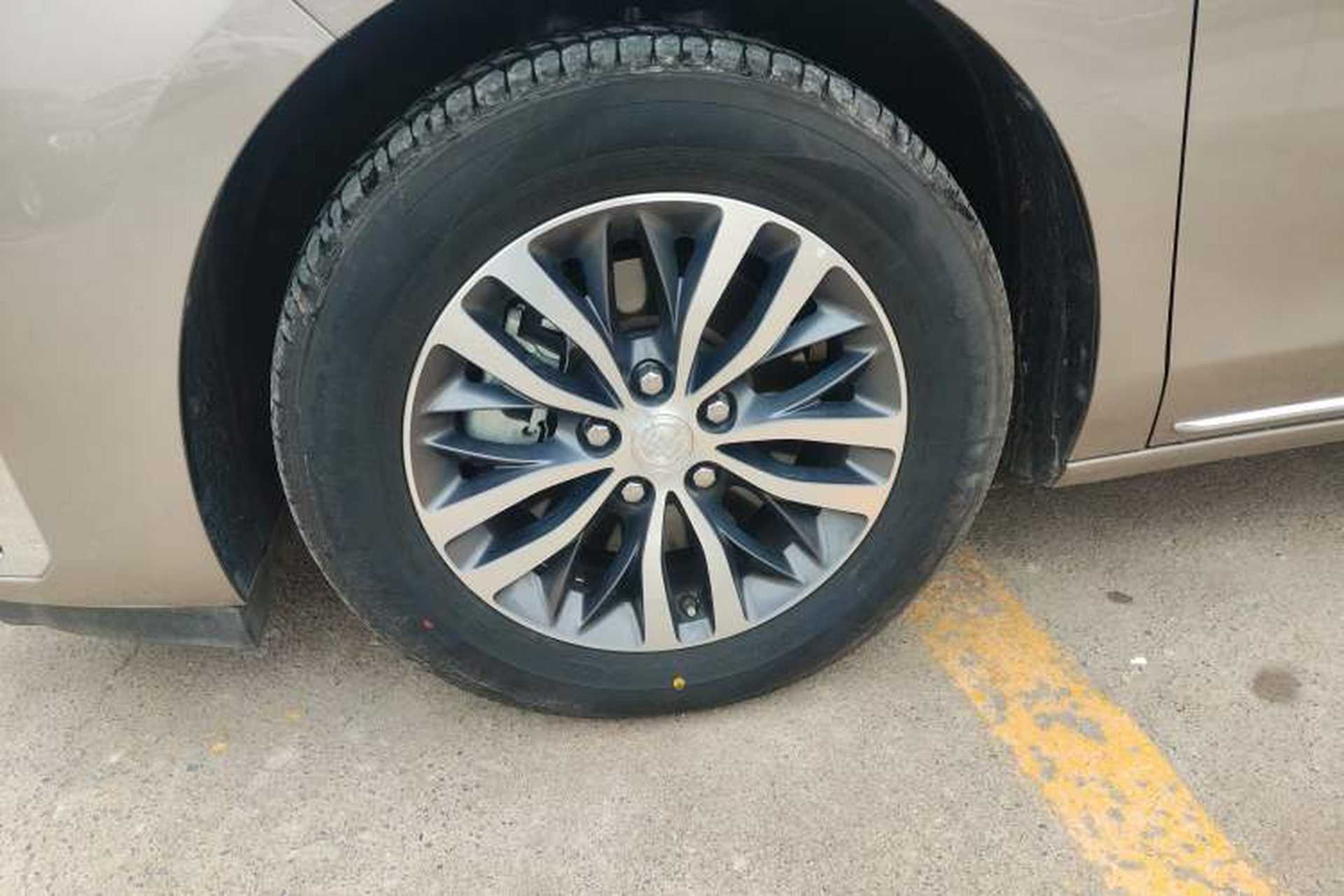 Used Buick GL8 2023 ES Lu Zun Comfort Model Left Front Wheel Hub