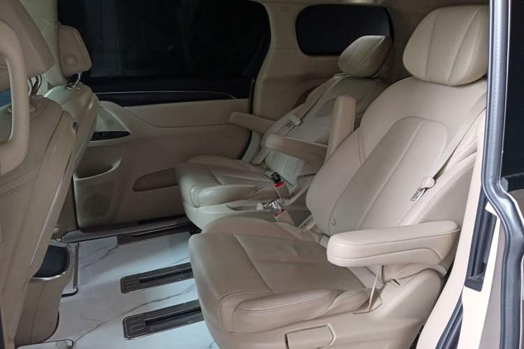 Used Buick GL8 2023 ES Lu Zun Deluxe Model Left Rear Seat