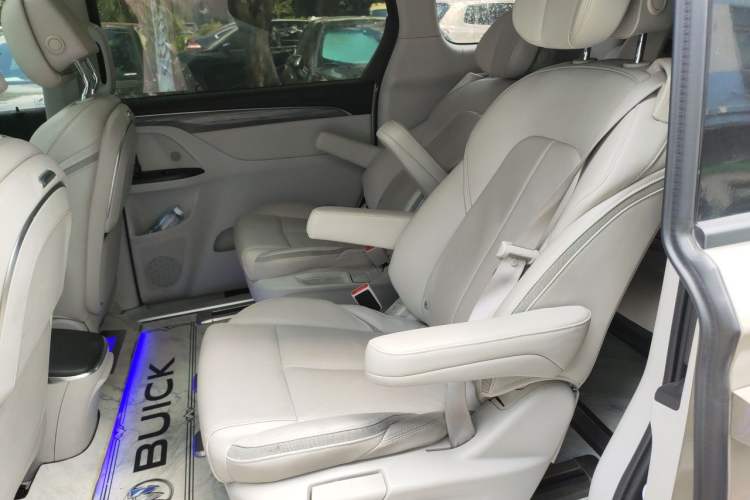 Used Buick GL8 2023 ES Lu Zun Deluxe and Yue Edition Left Rear Seat