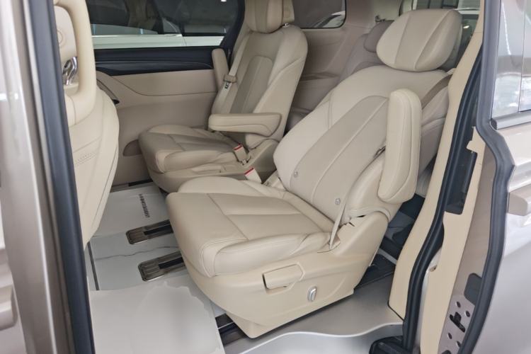 Used Buick GL8 2023 ES Lu Zun Deluxe Model Left Rear Seat