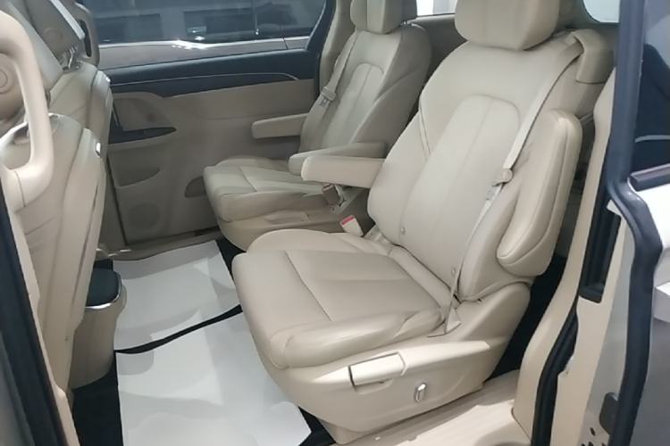 Used Buick GL8 2023 ES Lu Zun Deluxe Model Left Rear Seat