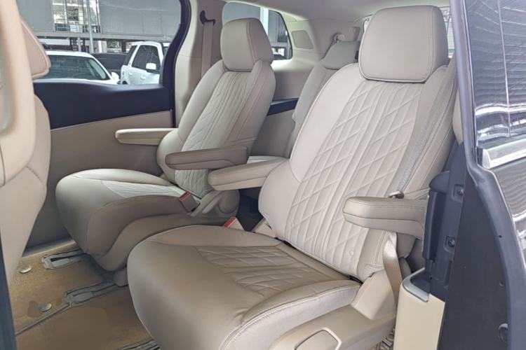 Used Buick GL8 2023 Land Executive Class 652T Luxury Model Left Rear Seat
