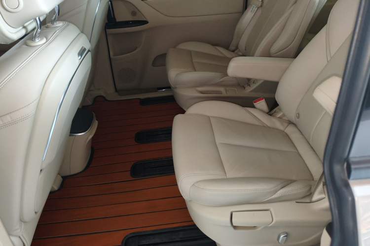 Used Buick GL8 2023 ES Lu Zun Deluxe Model Left Rear Seat