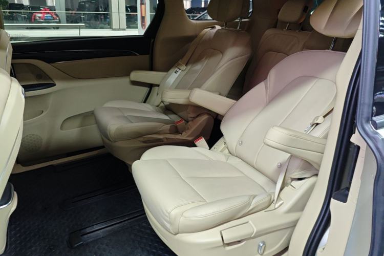 Used Buick GL8 2023 ES Lu Zun Deluxe Model Left Rear Seat