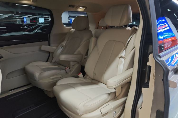 Used Buick GL8 2023 ES Lu Zun Deluxe Model Left Rear Seat