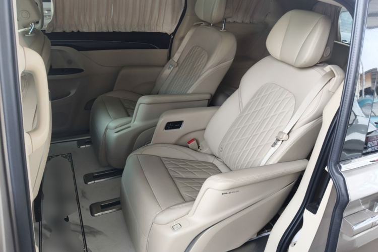 Used Buick GL8 2023 ES Lu Zun Luxury Model Left Rear Seat