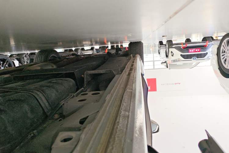 Used Buick GL8 2023 ES Lu Zun Deluxe Model Left Side Sill