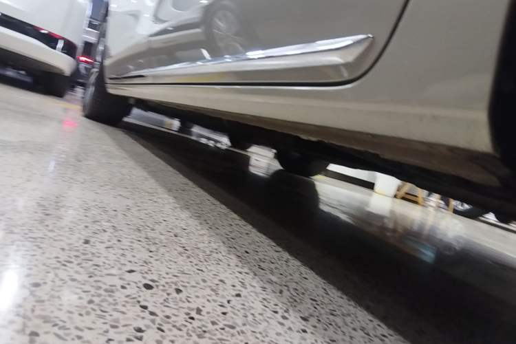 Used Buick GL8 2023 ES Lu Zun Comfort Model Left Side Sill