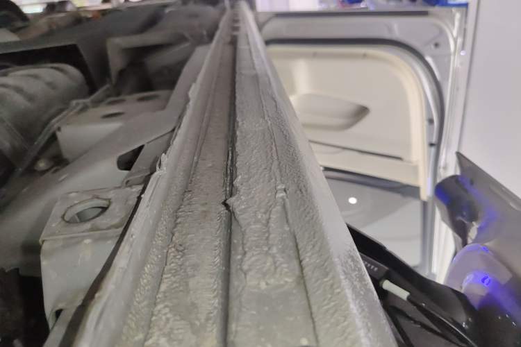 Used Buick GL8 2023 ES Lu Zun Deluxe Model Left Side Sill