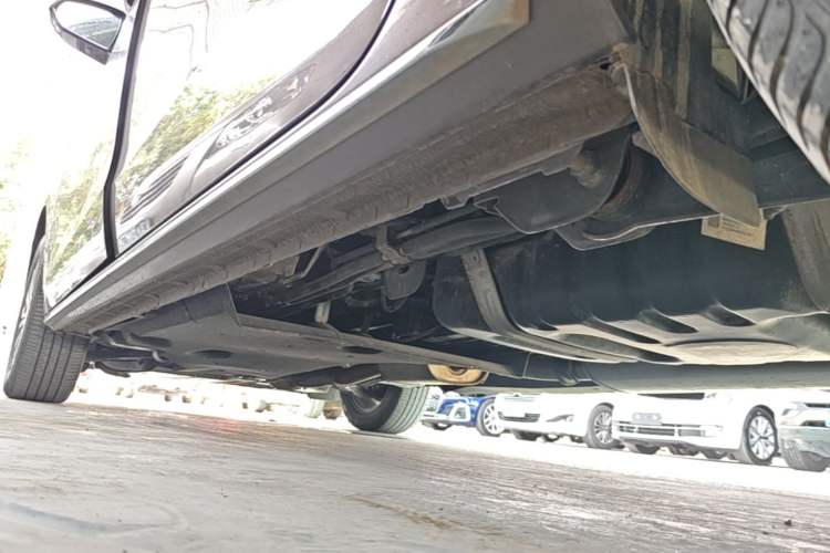 Used Buick GL8 2023 Land Executive Class 652T Luxury Model Left Side Sill