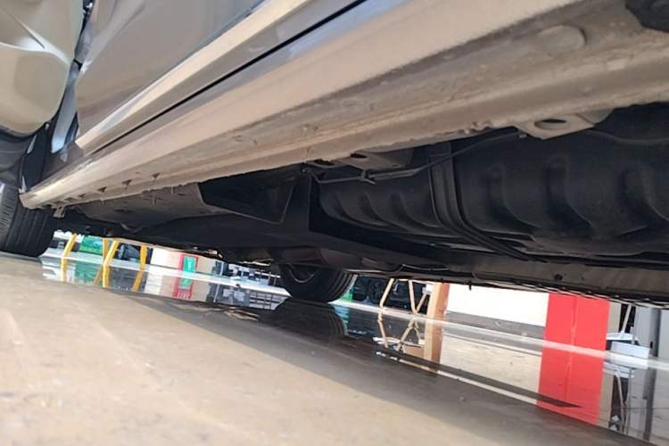 Used Buick GL8 2023 ES Lu Zun Deluxe Model Left Side Sill